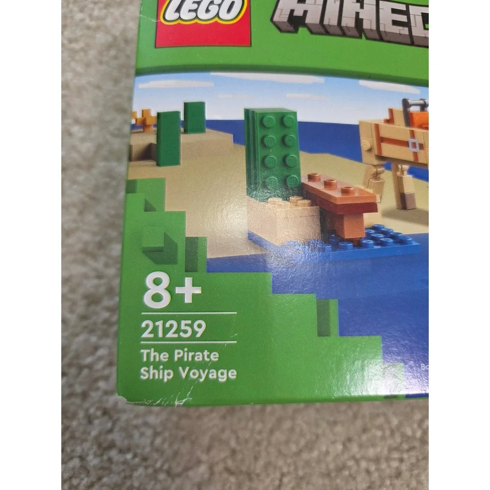 LEGO Minecraft The Pirate Ship Voyage 21259 Building Toy Set New Sealed